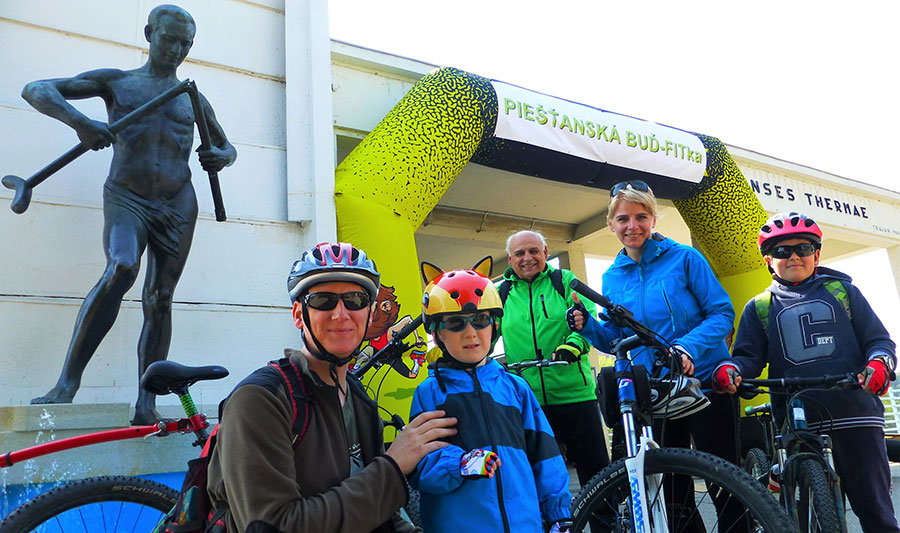 Trojgeneračná rodina Šramkových absolvovala 23 km okruh